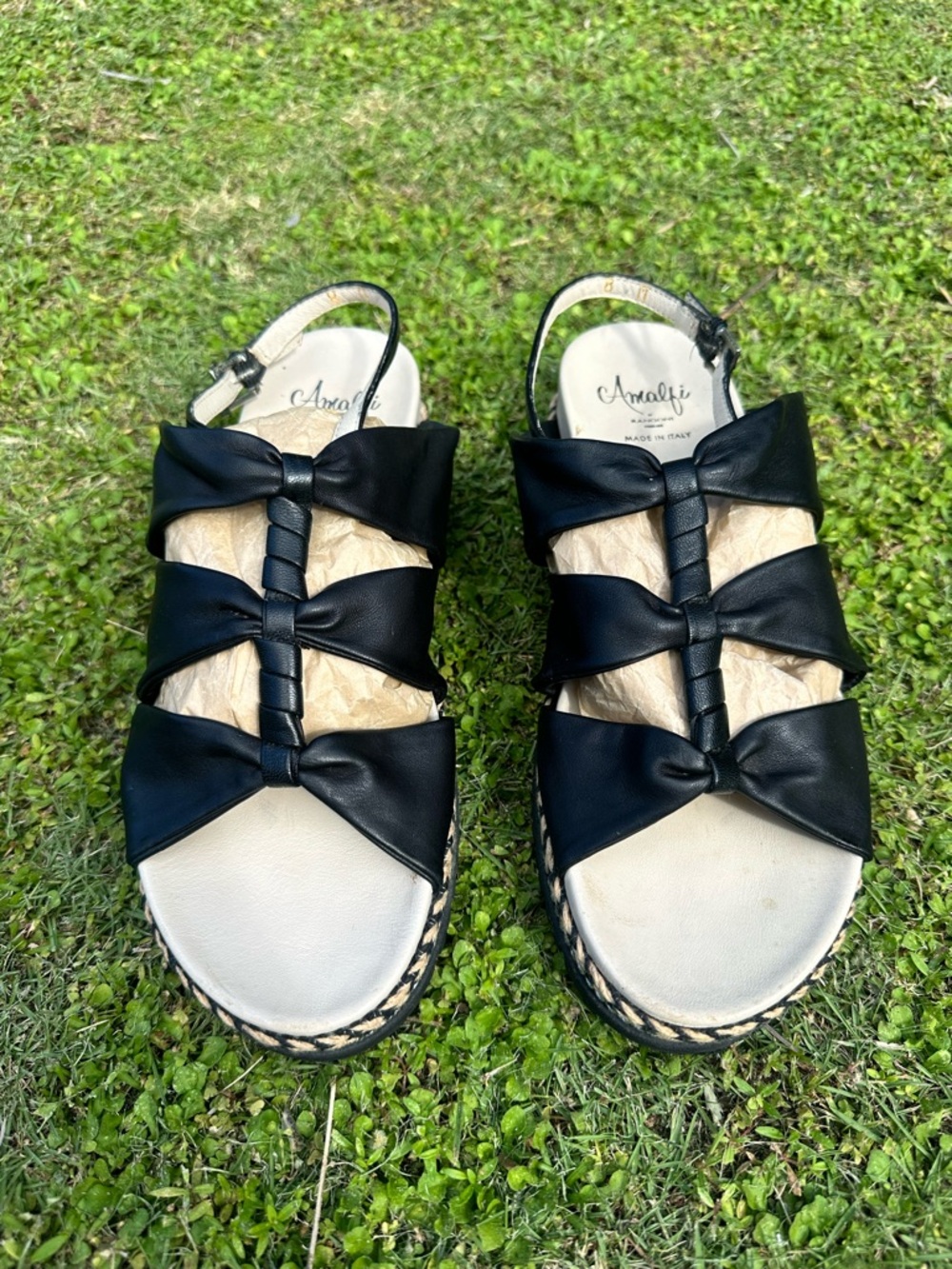 Amalfi by Rangoni Black Leather Platform Sandals Size 38